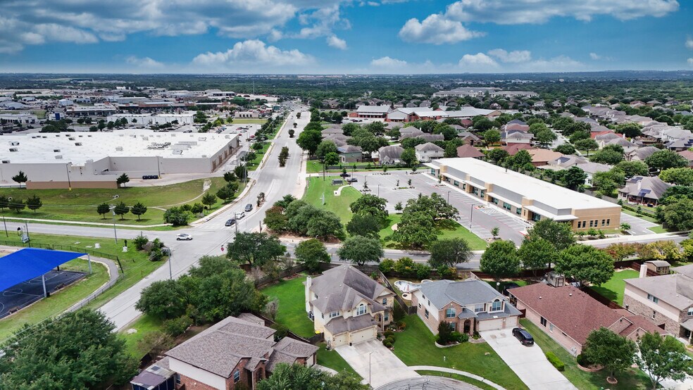 More Photos Of 18 Borgfeld Rd, Cibolo Storefront Retail Office For Lease
