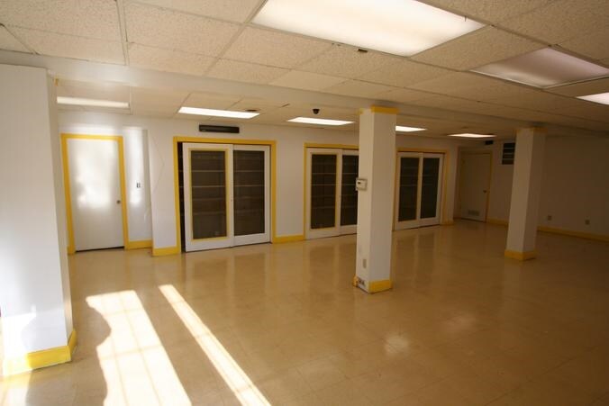 More Photos Of 2476 Broadhead Rd, Aliquippa Storefront Retail Residential For Lease
