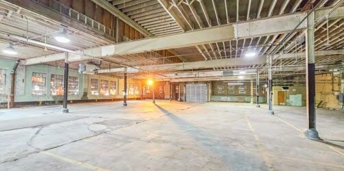More Photos Of 508 S 19th St, Omaha Parking Garage For Sale