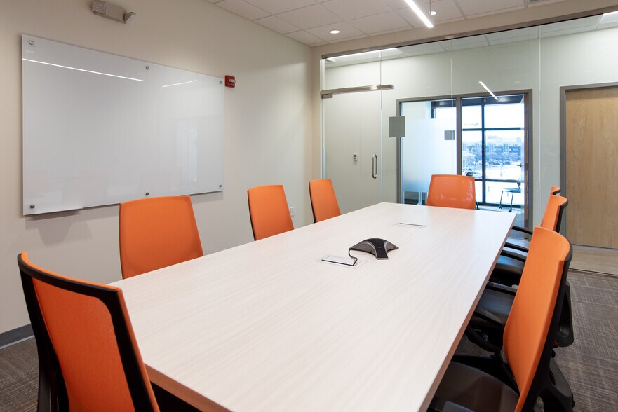 More Photos Of 11 Municipal Dr, Fishers Coworking Space