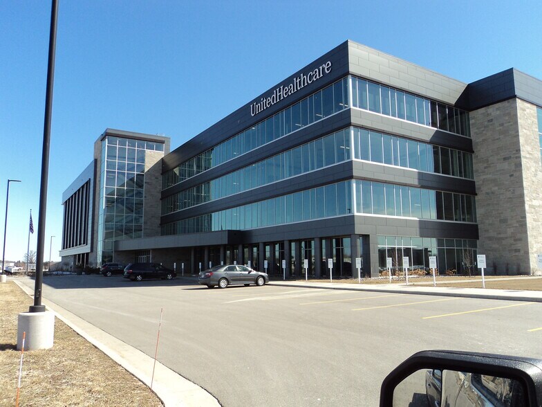 More Photos Of 2020 Innovation Ct, De Pere Office For Lease