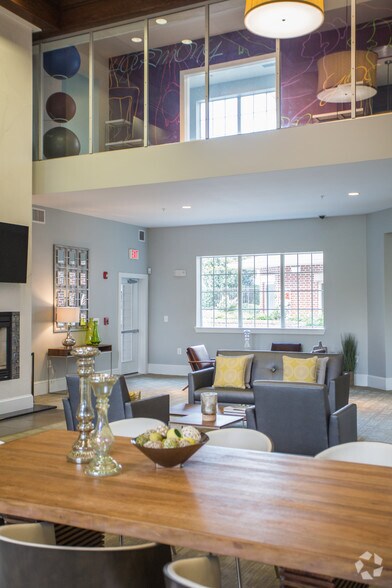 More Photos Of Mooreview Pky @ Loudoun County Pky, Ashburn Unknown For Lease