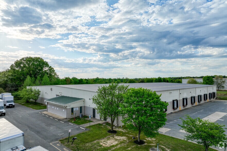 More Photos Of 9420 Cosner Dr, Fredericksburg Warehouse For Sale