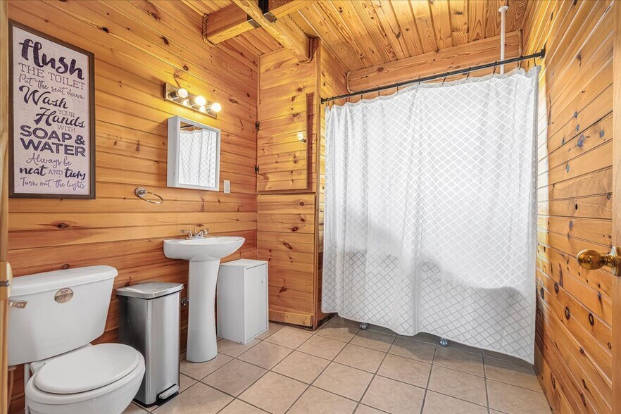 More Photos Of 793 Breckenridge St, Stanton Office For Sale