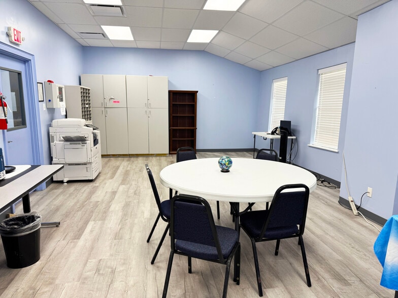 More Photos Of 7400 Eldridge Pky, Houston Schools For Sale