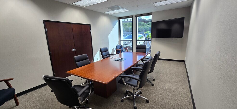 More Photos Of 2550 E Miraloma Way, Anaheim Contractor Storage Yard For Lease