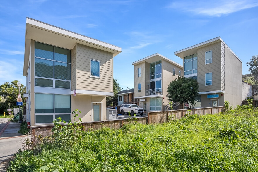 More Photos Of 411 Dondee St, Pacifica Storefront Retail Residential For Lease