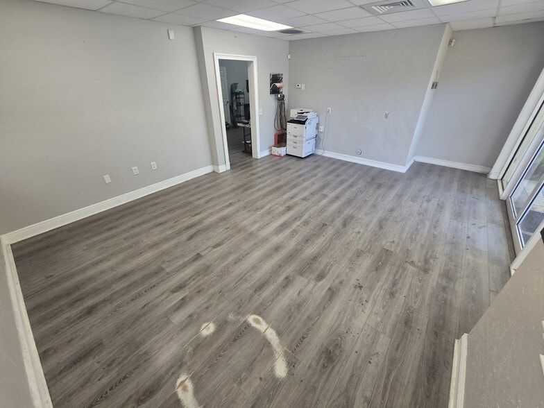 More Photos Of 10310-10322 NW 55th St, Sunrise Warehouse For Lease
