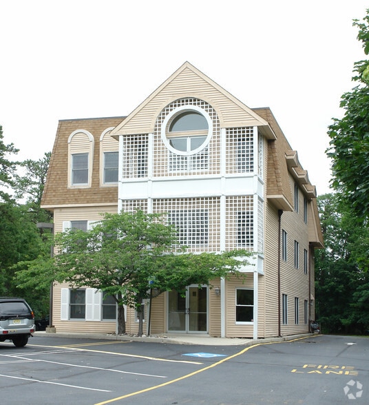 More Photos Of 388 Lakehurst Rd, Toms River Office For Lease