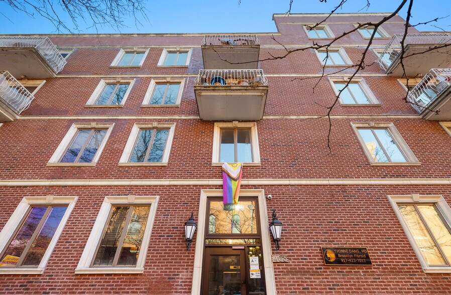 More Photos Of 406 15th St, Brooklyn Multifamily For Sale