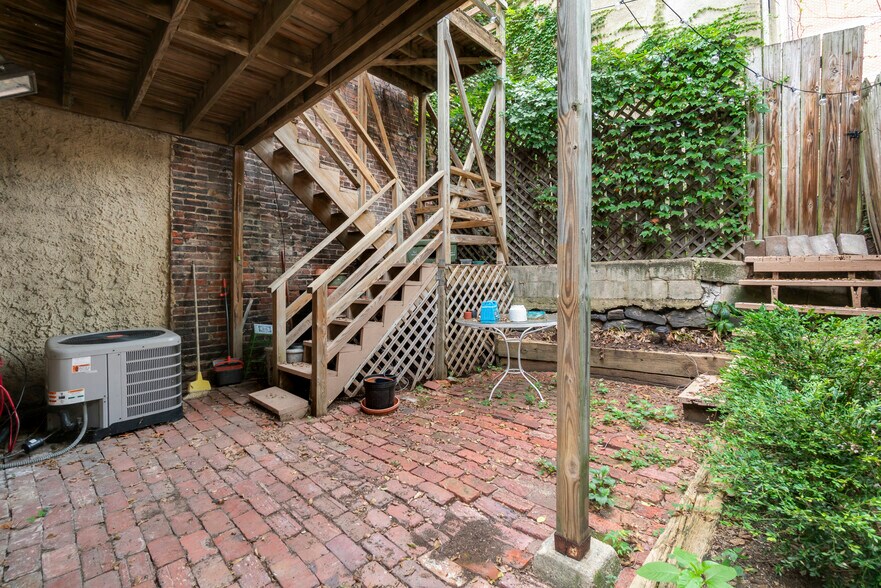 More Photos Of 645 N Paca St, Baltimore Apartments For Sale