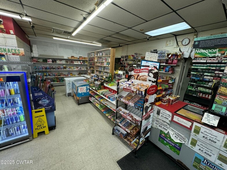 More Photos Of 2115 E Main St, Humboldt Convenience Store For Sale