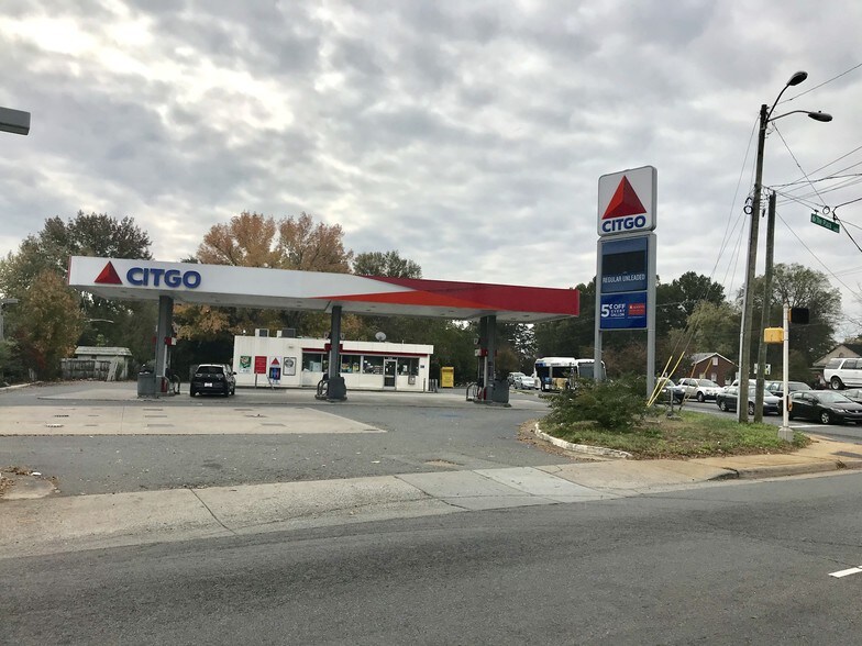 More Photos Of 601 Eastway Dr, Charlotte Convenience Store For Sale
