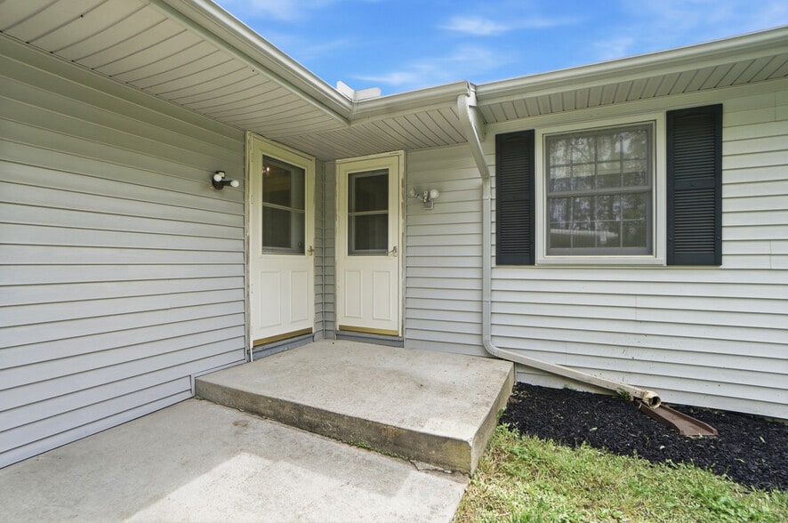 More Photos Of 2996 Millville Shandon Rd, Hamilton Specialty For Sale