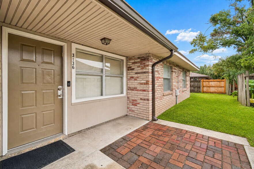 More Photos Of 3132 Bloomingdale Villas Ct, Brandon Apartments For Sale