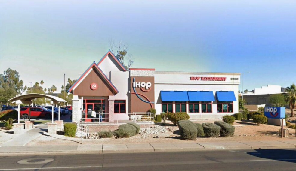 Primary Photo Of 2000 W Northern Ave, Phoenix Restaurant For Sale