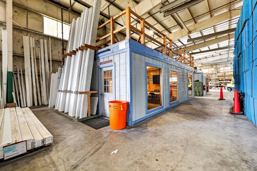 More Photos Of 722 Duck Lake Rd, Lady Lake Industrial For Sale