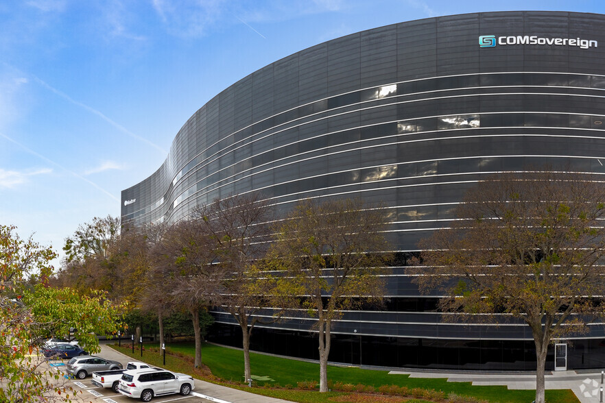 Primary Photo Of 5000 Quorum Dr, Dallas Office For Lease