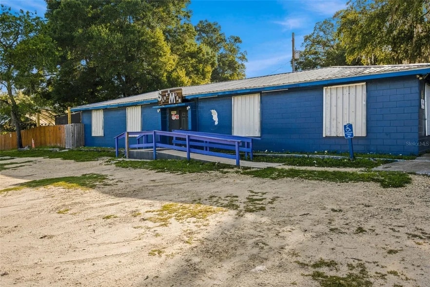 Primary Photo Of 3025 S US Highway 41, Dunnellon Restaurant For Sale
