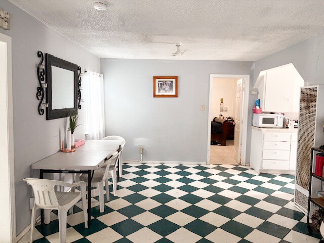 More Photos Of 1900 Kenneth St, Modesto Multifamily For Sale