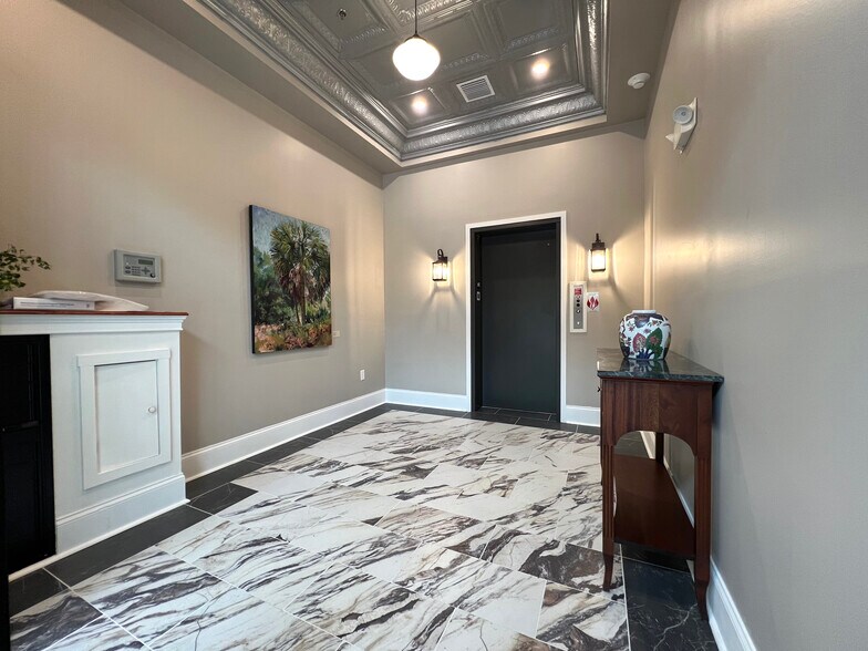 More Photos Of 244 E Park Ave, Lake Wales Office For Sale