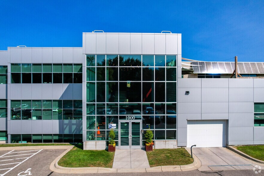More Photos Of 1000-1010 University Ave W, Saint Paul Office For Sale