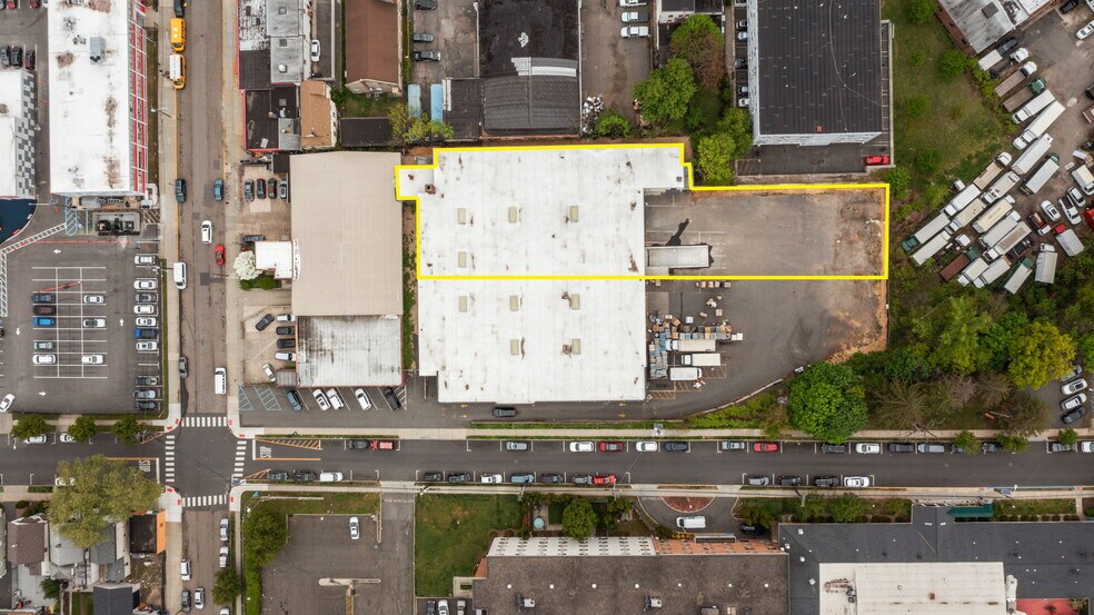 More Photos Of 349 Chestnut St, Passaic Warehouse For Lease