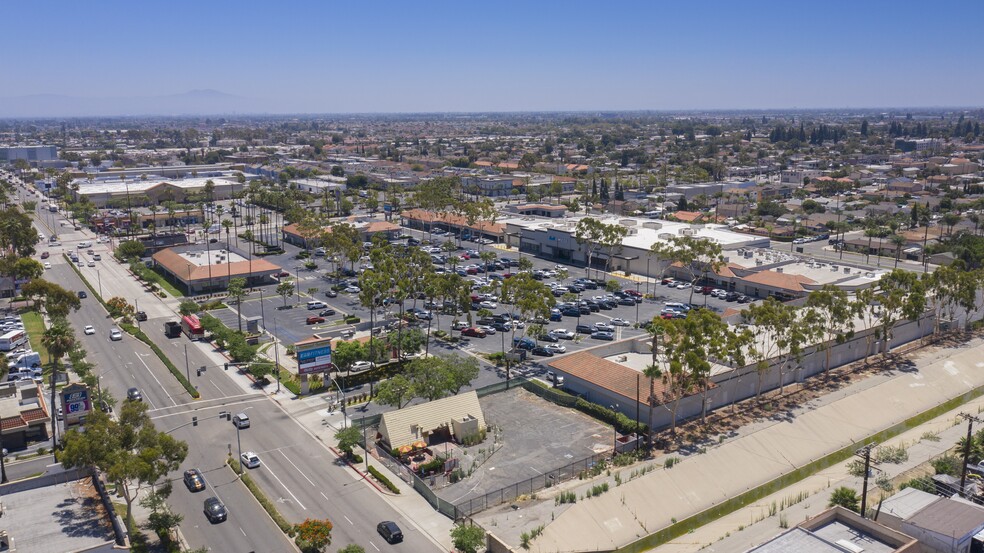 Primary Photo Of 12090-12146 Carson St, Hawaiian Gardens Unknown For Lease