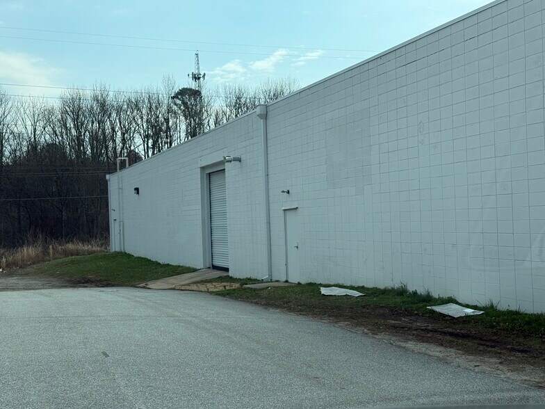 More Photos Of 114 Belton Dr, Spartanburg Manufacturing For Lease