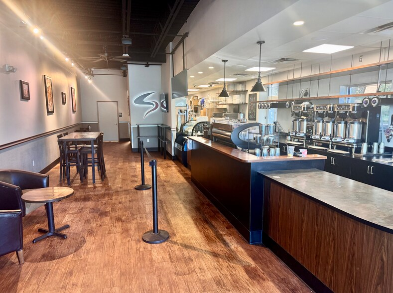 More Photos Of 7016 Land O Lakes Blvd, Land O' Lakes Storefront Retail Office For Lease