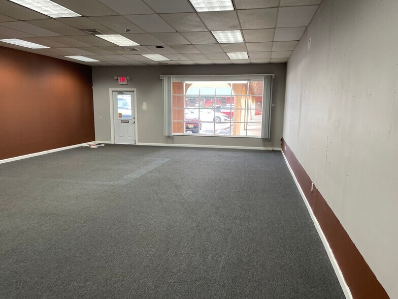 More Photos Of 437-461 Rt-73 N, Berlin Unknown For Lease