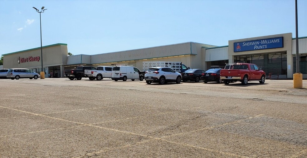 More Photos Of 1203-1603 W Ennis Ave, Ennis Unknown For Lease