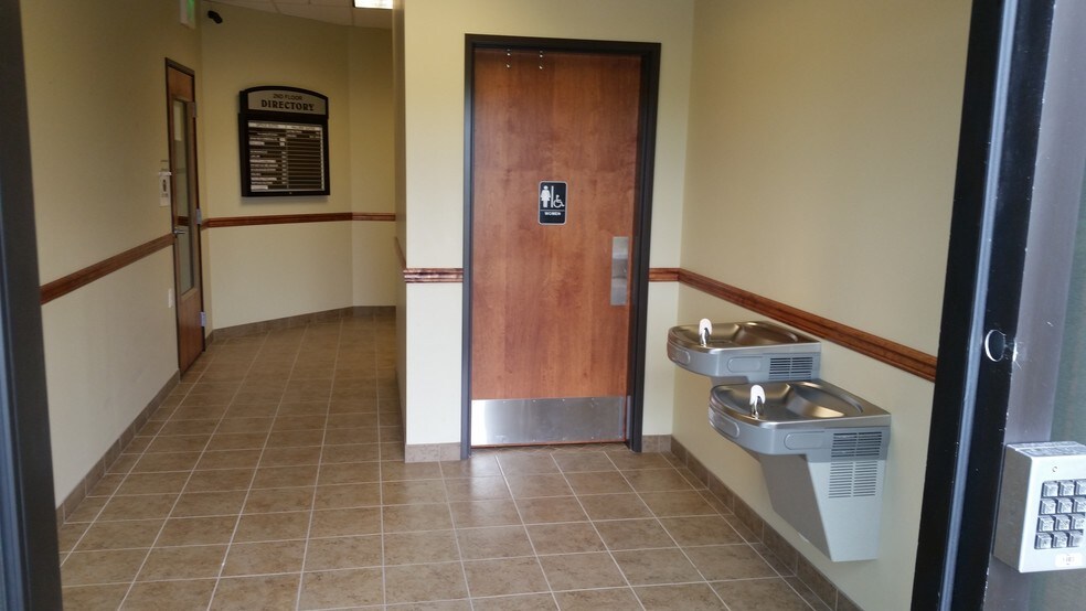 More Photos Of 300 Stafford Ln, Delta Storefront Retail Office For Lease