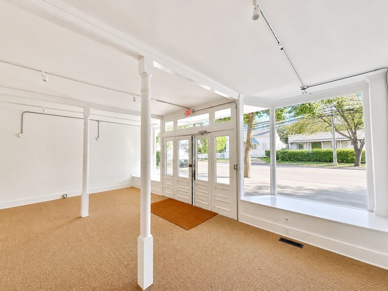More Photos Of 290 Main St, Sag Harbor General Retail For Lease