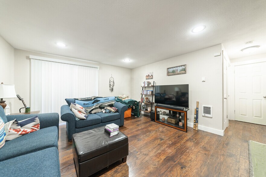 More Photos Of 3240-3320 NE 8th St, Gresham Apartments For Sale