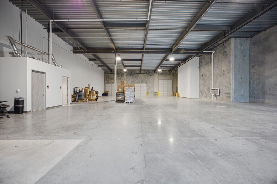 More Photos Of 1300 Westinghouse Rd, Georgetown Warehouse For Lease