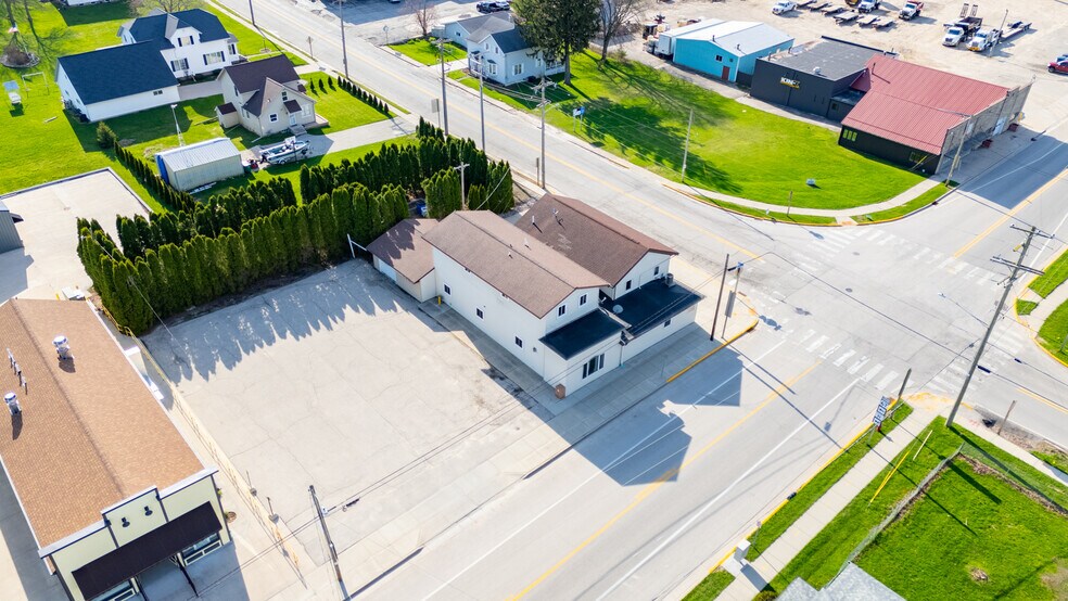 More Photos Of 504 Milwaukee St, Lomira Flex For Sale