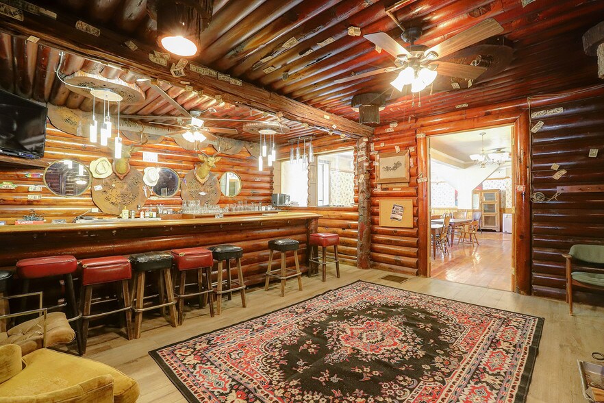 More Photos Of 212 Main St, Sierra City Hotel For Sale