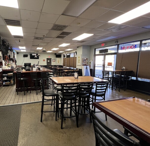 More Photos Of 7036 Highway 90, Longs Restaurant For Sale