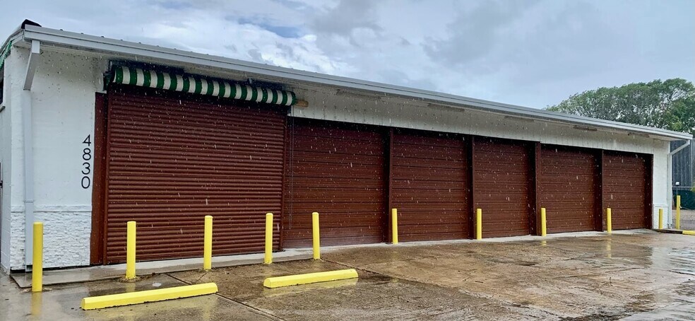 More Photos Of 4830 Sunbeam St, Houston Auto Repair For Lease