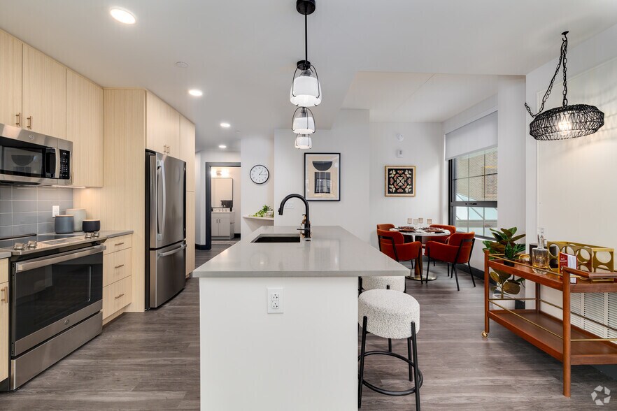 More Photos Of 435 N Broad St, Philadelphia Apartments For Lease