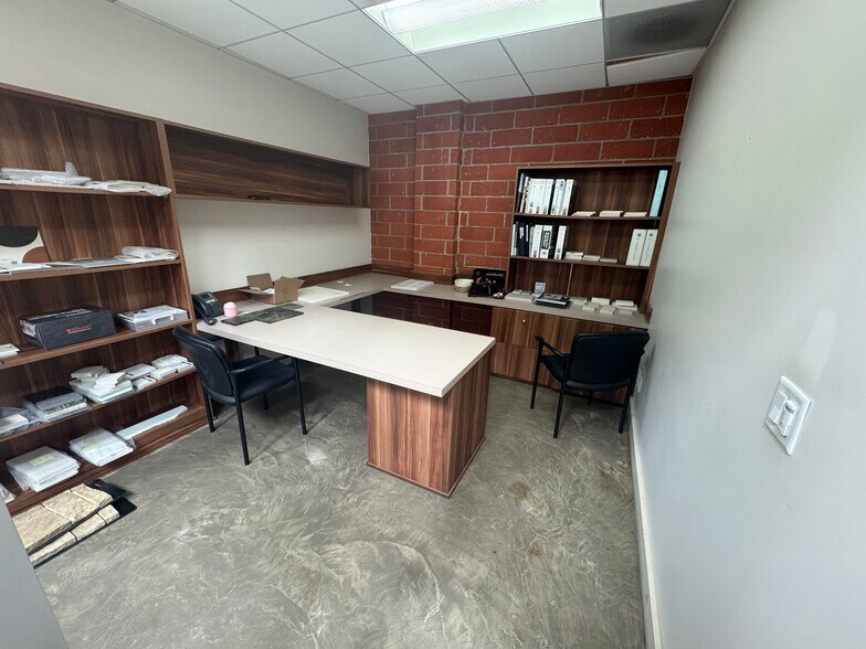 More Photos Of 8456 San Fernando Rd, Sun Valley Warehouse For Lease