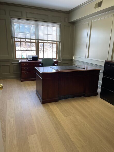 More Photos Of 25 South Ave, New Canaan Office Residential For Lease