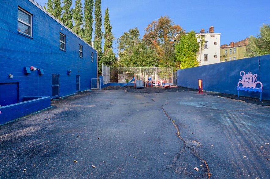 More Photos Of 1607 Mansfield St, Cincinnati Schools For Lease