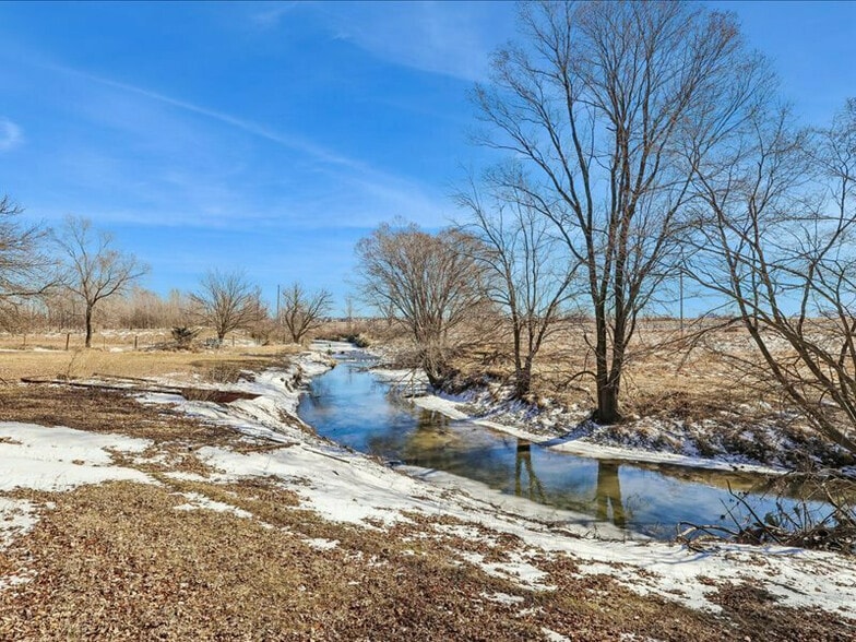 More Photos Of 2005 NE Hubbell Ave, Bondurant Industrial For Sale