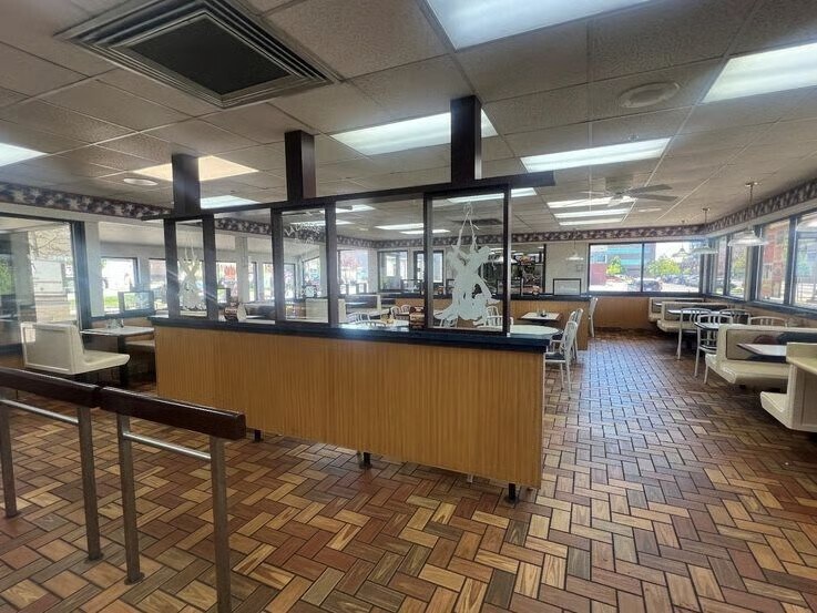 More Photos Of 515 4th St N, La Crosse Fast Food For Sale
