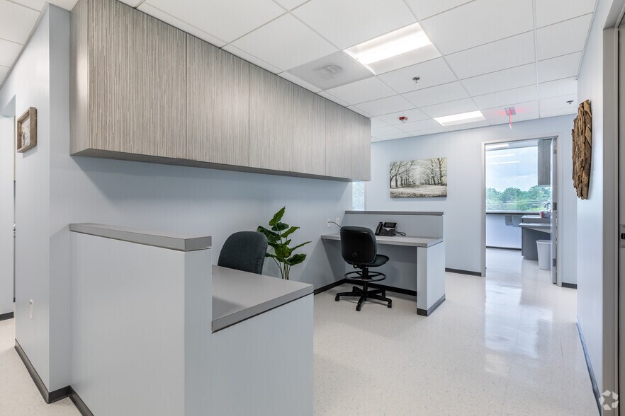 More Photos Of 8320 Old Courthouse Rd, Vienna Office For Lease