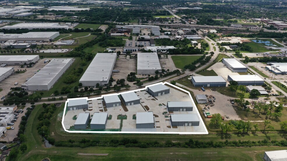More Photos Of 13600 S Gessner Rd, Missouri City Warehouse For Lease