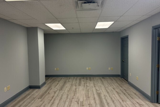 More Photos Of 2701 Spring Grove Ave, Cincinnati Warehouse For Lease
