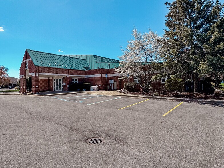 More Photos Of 4649 N Breton Ct SE, Grand Rapids Medical For Sale